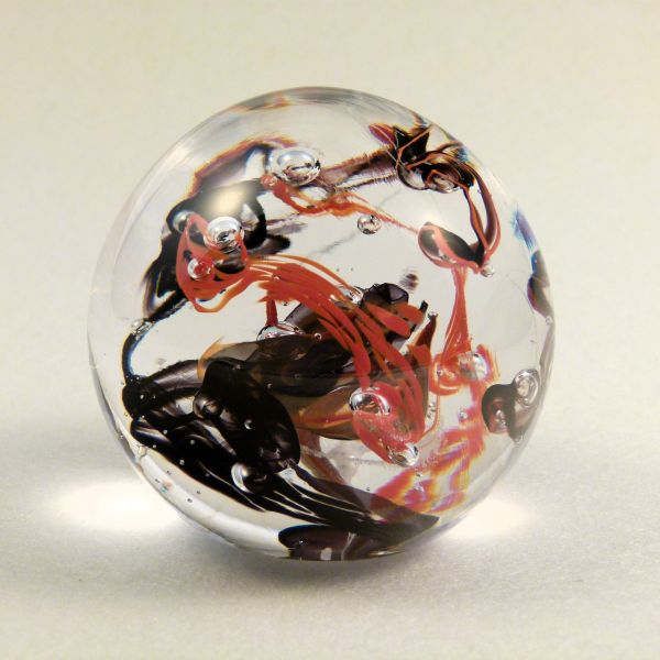 Briefbeschwerer Cosmos Rot-Schwarz